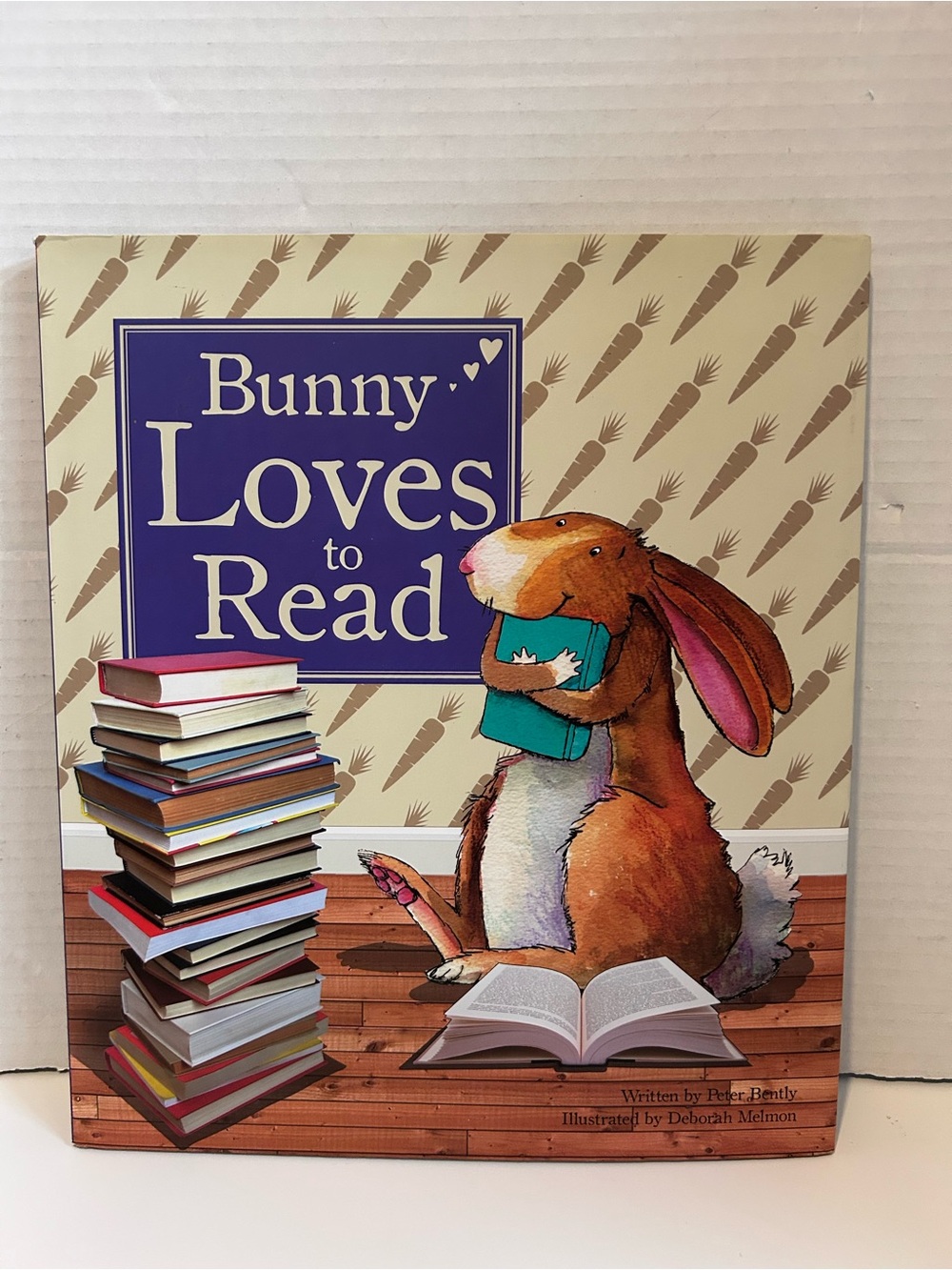 Bunny Loves to Read Hardcover by Peter Bently